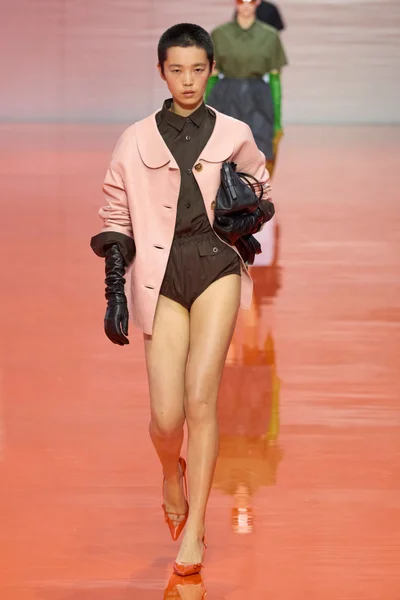 Look 46